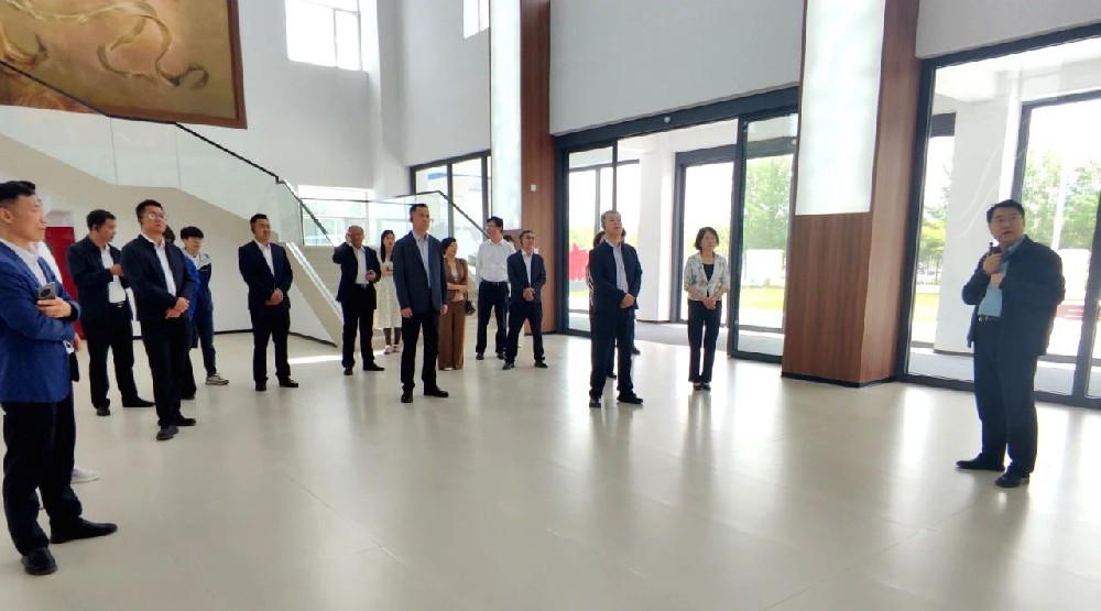 甘肅省國民健康營養(yǎng)委員會一行走進傳祁甘味乳業(yè)調(diào)研