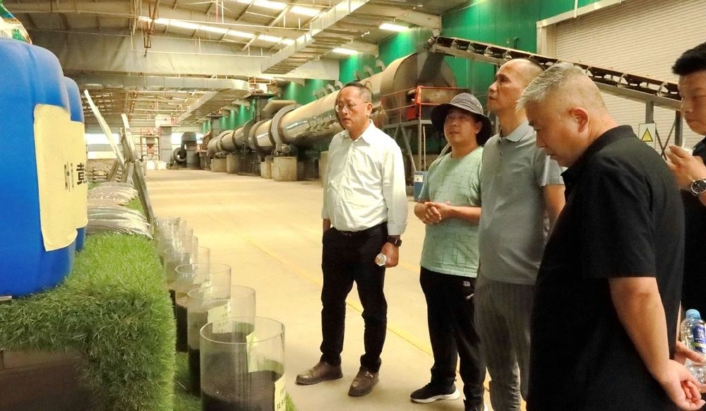 上海華豐生物科技公司董事長廖文泰到甘肅前進(jìn)生物科技公司考察